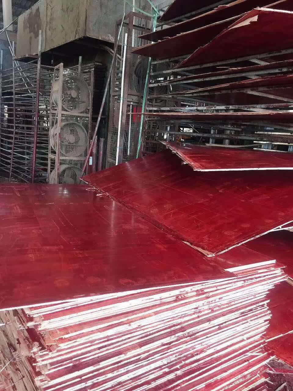 廠家直銷建筑模板，彩色瀝青專用鐵紅，色粉